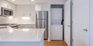 1800 Oak Apartments Gallery 88