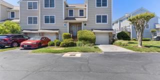 400 SCHOONER WAY #37 Gallery 1