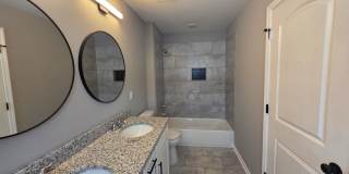 994 Seattle St Gallery 18