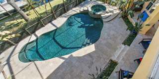 Stunning Lagoon Residence! Gallery 40