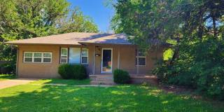 2 Bed 1 Bath Plus Bonus Living/Office Cottage Style Home-The Village NW OKC Gallery 1
