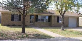 Updated 3/2/1 Great location for TTU/LCU/Medical District - Available AUGUST Gallery 1