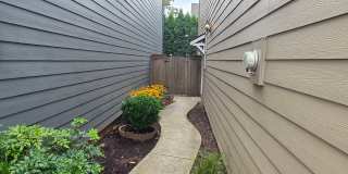 Spacious 3 Bedroom, 2.5 Bathroom Home in Prime Location Gallery 3