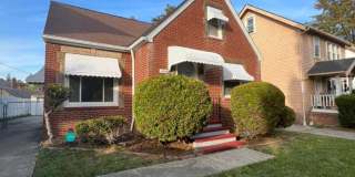 A Single family home with Garage in Garfield Heights Gallery 1