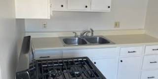 52 Forest St Gallery 2