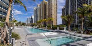 17550 Collins Avenue Gallery 16