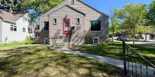 2-bedroom, 1-bath upper-level duplex w/onsite shared laundry! 2-bedroom, 1-bath upper-level duplex w/onsite shared laundry! Gallery 1