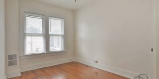 Central Campus - Newly renovated 4 Bedroom 2 Bathroom House Gallery 22