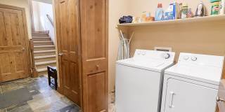 Beautiful townhome, ski shuttle, views, utilities included, pets negotiable, winter lease! Take a look quick! Beautiful townhome, ski shuttle, views, utilities included, pets negotiable, winter lease! Take a look quick! Gallery 40
