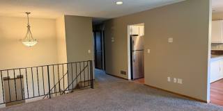 3 Bedroom Home in Maple Grove Gallery 7