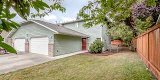 Modern Comfort in Silver Lake | 3-Bed, 2.5-Bath Home Gallery 1