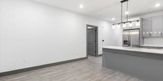 531 32nd Street Gallery 3