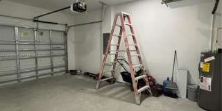 1006/1008 W 12TH ST Gallery 21