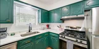 Room in 4 Bedroom Home at Burr Oak Dr Gallery 13