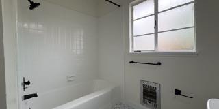 Charming 3-Bedroom Home on Embarcadero Road Gallery 17