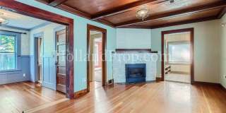 Charming Hillsboro Retreat: Cozy Single-Level Home with Greenhouse & Kids' Clubhouse! Gallery 7