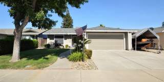 Single story near freeway access and major shopping! Gallery 1