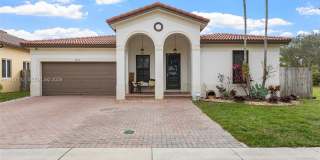 3924 NE 15th St Gallery 1