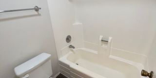 Move in Special!!   $1000 OFF 1st Month's Rent!! Gallery 21
