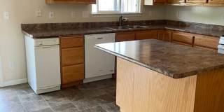 4 BED 2 BATH LOCATED IN THE RAVENWOOD SUBDIVISION Gallery 8