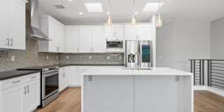 1214 W 5th Street Gallery 1