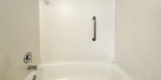 1115-C West 6th Avenue Gallery 18