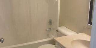 Upper unit condo in Winston-Salem Gallery 9