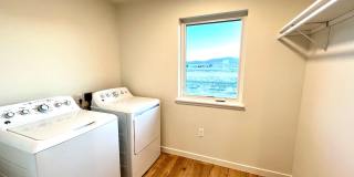 New, Pet Friendly, 2 bed 2 bath Townhouses! Gallery 25