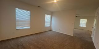 five bedrooms and three and a half bathrooms home in Fresno, CA Gallery 6