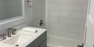 Newly remodeled 1bedroom Gallery 7