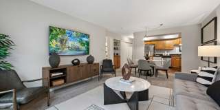 Versailles on the Lakes Oakbrook Gallery 50