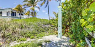 309 Oak St Gallery 58