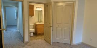 Updated 2 Bedroom, 2 bath Duplex in Springfield Gallery 9