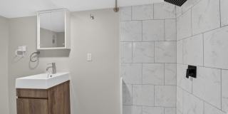 Gorgeous 6br/3.5a with Deck/Patio/Common Space Steps to Columbia Heights! Gallery 17