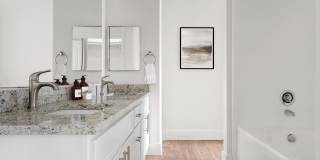 Lakeside Villas (Dallas) Gallery 29