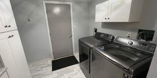 Beautifully remodeled 3 bedroom, 2.5 bath, 2 car garage Gallery 10