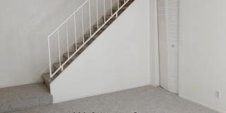 2 bed, 1 Bath, 900 sqft with washer/dryer hookups and 1 car garage Gallery 5