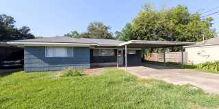 3265 East Drive, Groves, TX 77619 Gallery 1