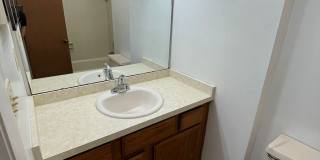 2 Bedroom, 2.5 bathroom Townhouse near UCF Gallery 4
