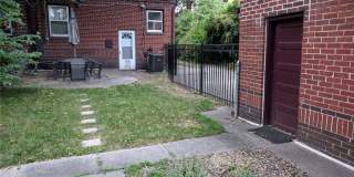 AWESOME 2-BDRM VICTORIAN DUPLEX HOME WITH 2-CAR GARAGE & CENTRAL A/C! Gallery 20