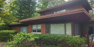 151 W DETWEILLER Drive Gallery 1
