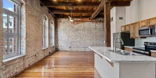 United Jewelers and Lee Hardware Apartments Gallery 34