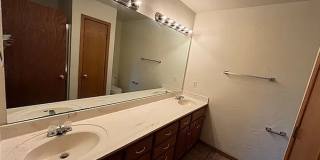 103 Husband Spacious Home for rent Gallery 9