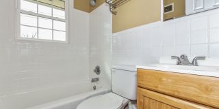 2 bedroom duplex with bonus room Gallery 8