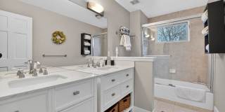 Spacious 5BR House in Longmont Gallery 16