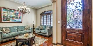 Westside area (Completely Furnished) Beautiful 4 bed/3 baths Westside area (Completely Furnished) Beautiful 4 bed/3 baths Gallery 4