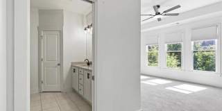 740 Liberty Commons Drive NW unit: 1101 Gallery 28