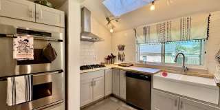 Distinguished 4 bed, 2 bath Bungalow in the Old North End Gallery 11