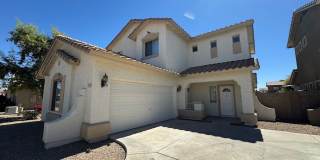 MOVE-IN SPECIAL! $400 OFF MOVE-IN – BEAUTIFULLY UPDATED 3 BEDROOM + OFFICE HOME IN GLENDALE! Gallery 1