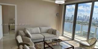 16385 Biscayne Blvd Gallery 21